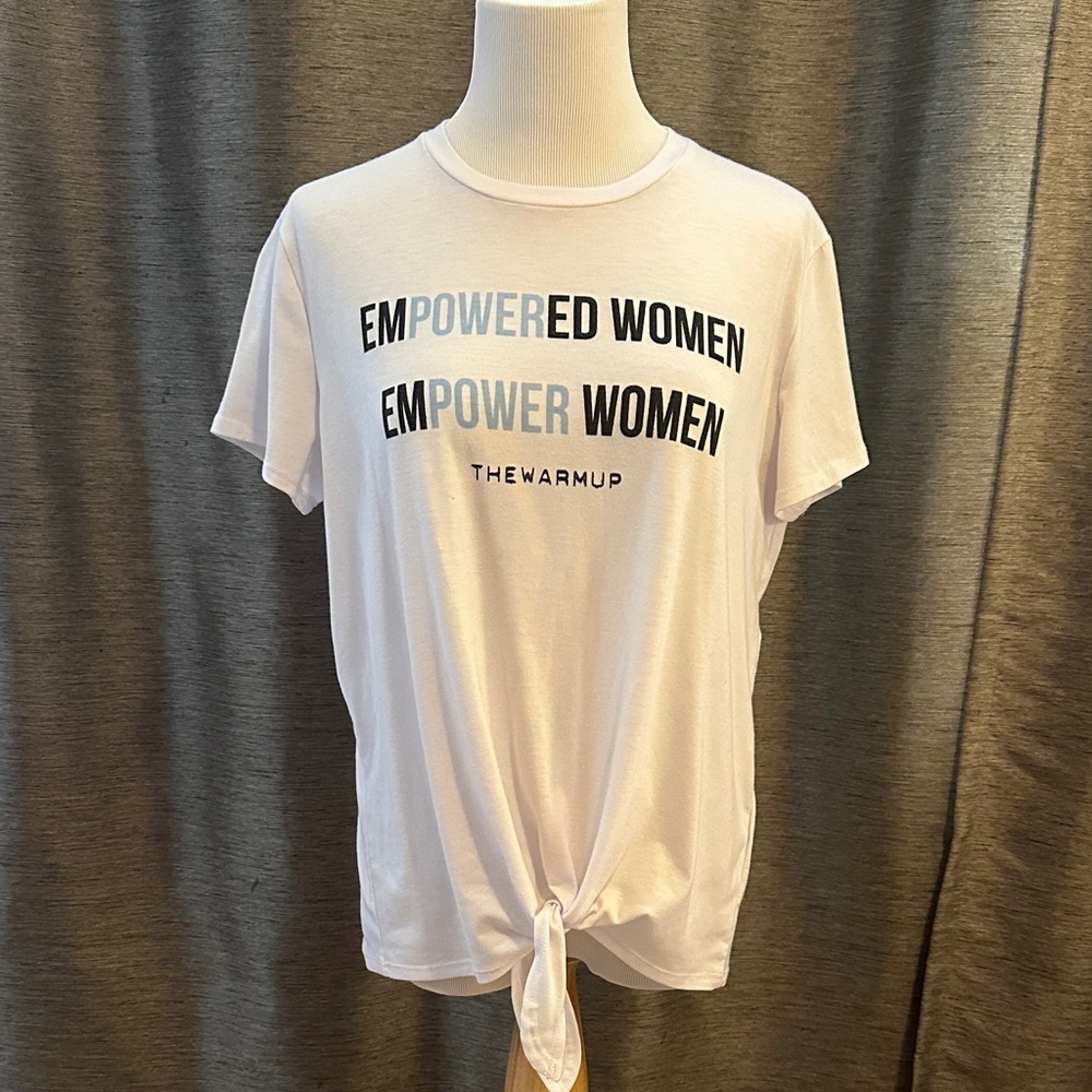 Jessica Simpson Women’s Empowerment Knot Tee